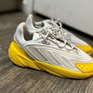 Adidas ozelia aluminum bold gold men’s size 13